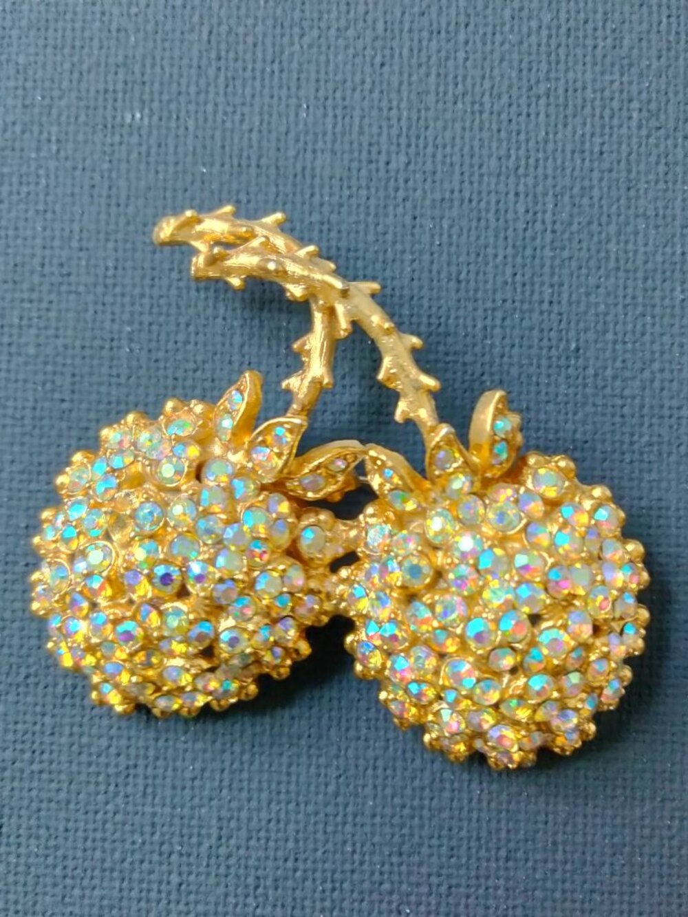 Hollycraft Vintage Brooch Jewelry Fruit Signed Aurora Borealis Rhinestone